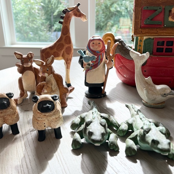 House of Hatten Vintage Charming Noah's Ark Animal Figurine Set - Picture 5 of 9